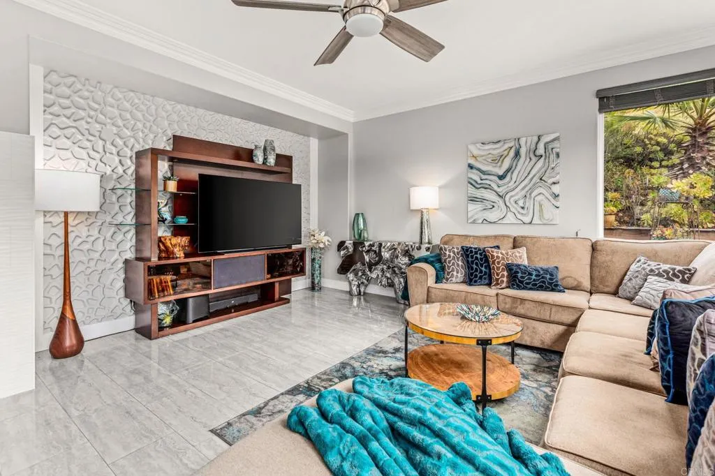https://cdn.realtyfeed.com/cdn/127/306695725/30c22bad553b4a9cae07a75715b8d8ad.webp