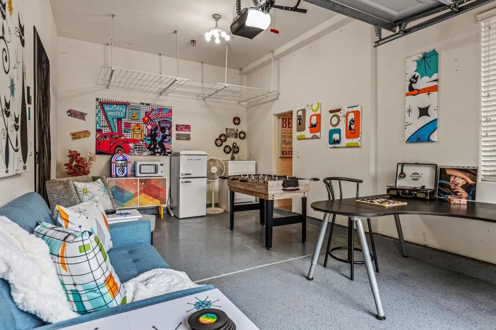 https://cdn.realtyfeed.com/cdn/127/306695725/6a008e1c4b9574c51ea1db70955553ee.webp