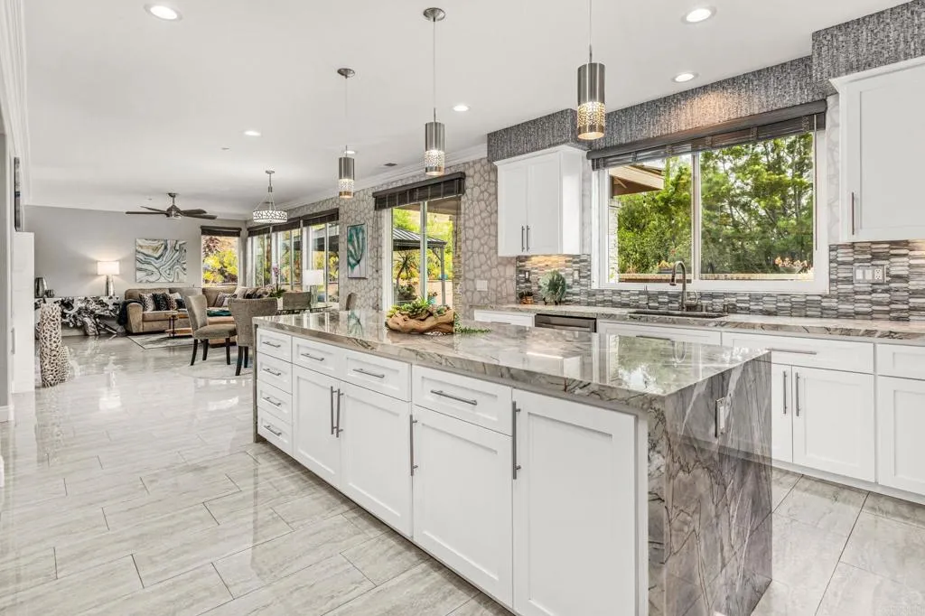 https://cdn.realtyfeed.com/cdn/127/306695725/78de2410721aae4b2c8a2105b9bb1377.webp