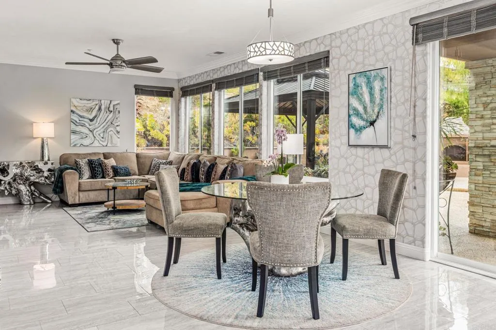 https://cdn.realtyfeed.com/cdn/127/306695725/790d1c9bb95c69491cbb5f975bc510d1.webp