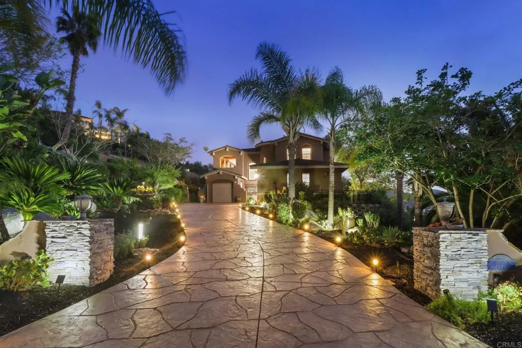 https://cdn.realtyfeed.com/cdn/127/306695725/9ad251ebb8e739560bac3f5d5070805b.webp