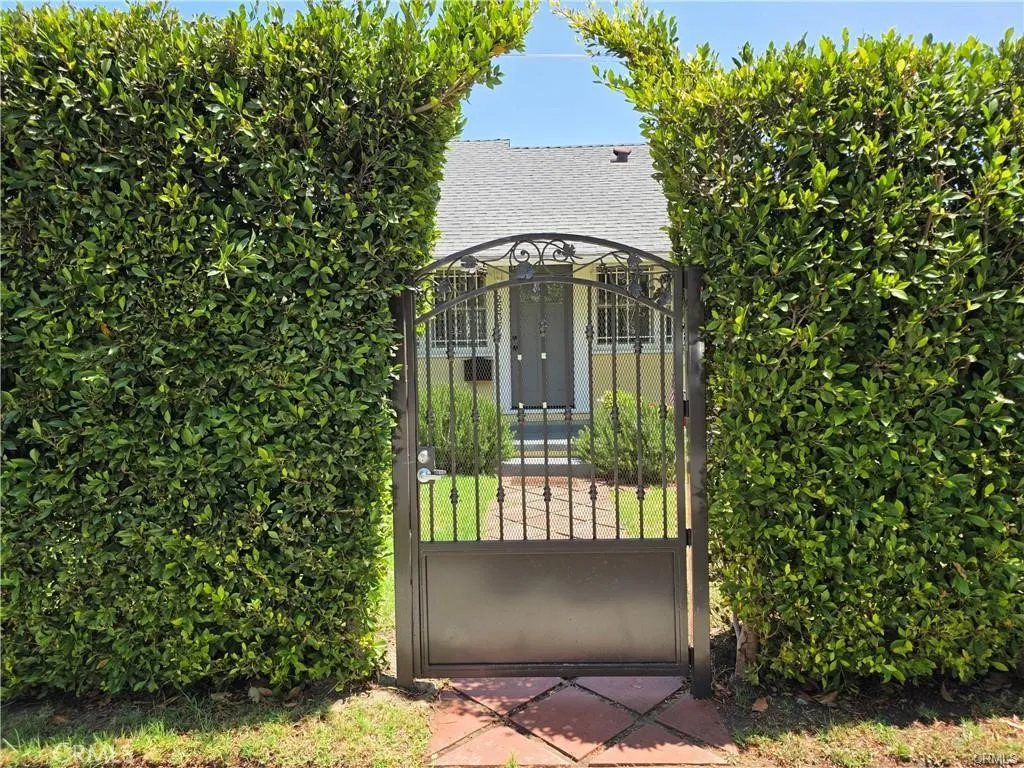 2536 Westwood Boulevard, Los Angeles, CA, 90064