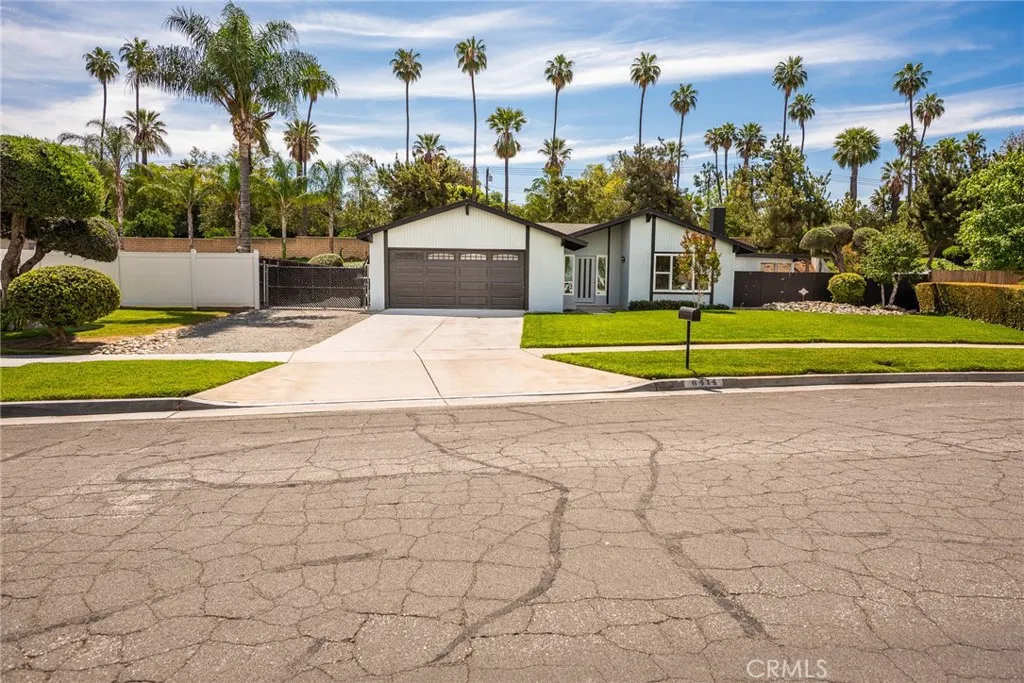 13035 Laurel St., Lakeside, CA, 92040