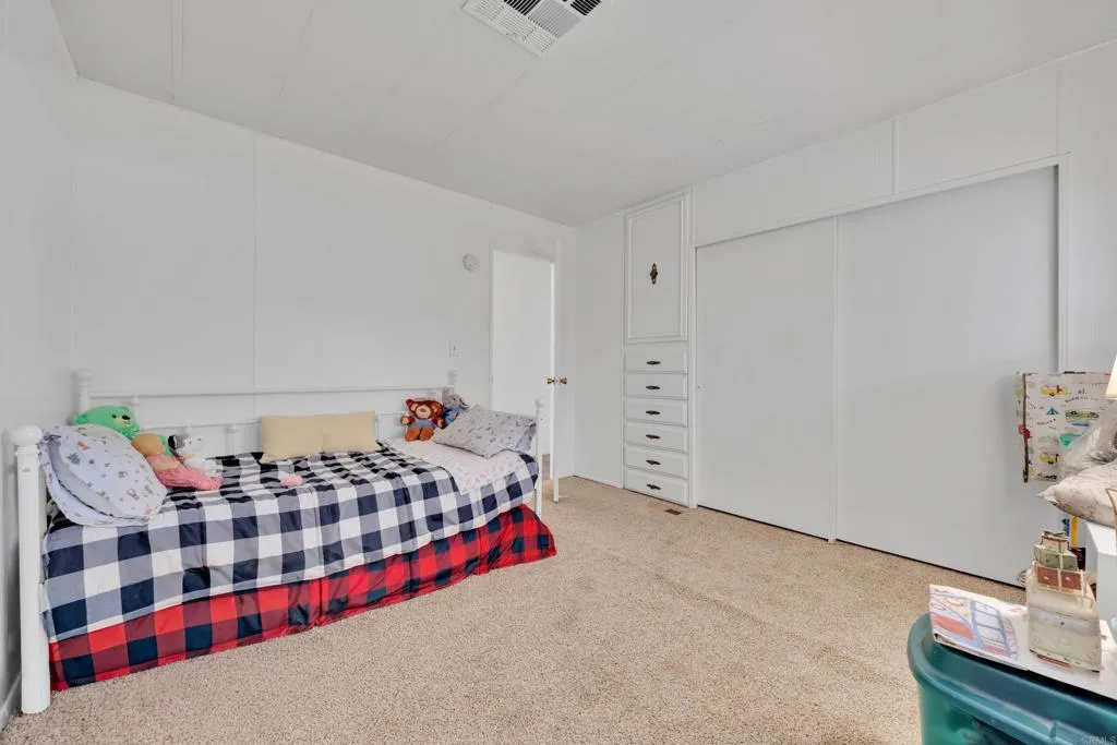 https://cdn.realtyfeed.com/cdn/127/306695831/64f295ae0061beb14a5321f6be8ae235.webp