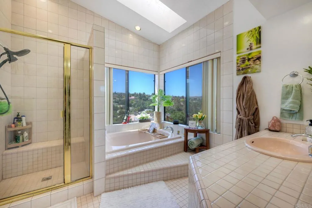 https://cdn.realtyfeed.com/cdn/127/306695832/1efe31fb06b1d3c817cc1de1ae758988.webp