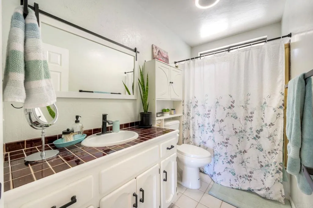 https://cdn.realtyfeed.com/cdn/127/306695832/40da159bdcb2122677d3e0a7ed90763c.webp