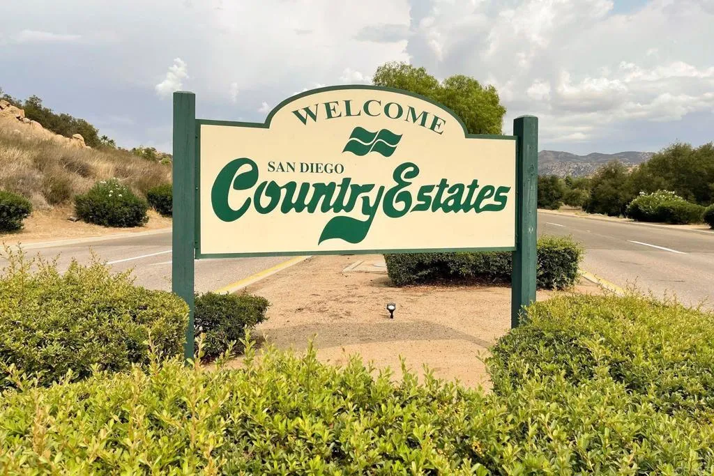 https://cdn.realtyfeed.com/cdn/127/306695832/a5b5f1207830938c6b39d8f988e34143.webp