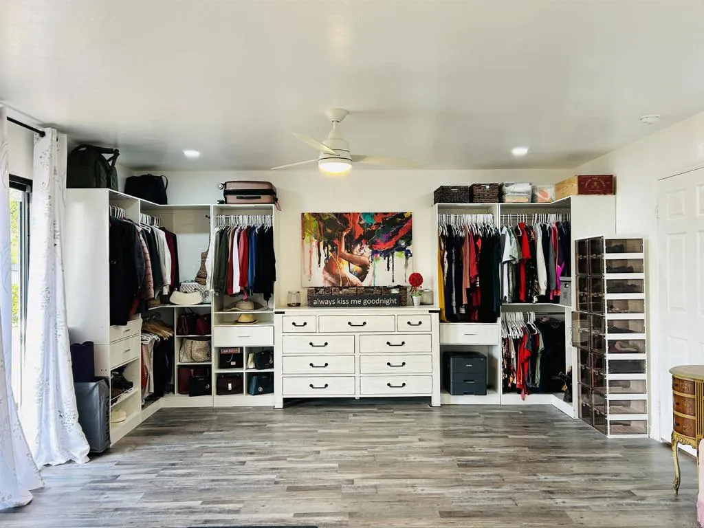 https://cdn.realtyfeed.com/cdn/127/306695832/c6fa07a50b4e4f3f7b7aee37619ee162.webp