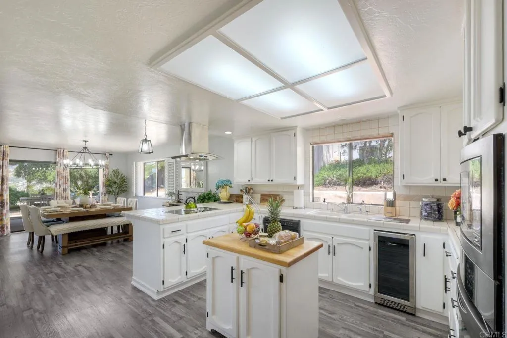 https://cdn.realtyfeed.com/cdn/127/306695832/cebdaca9063f0d73ff074c39ca9a2f9f.webp