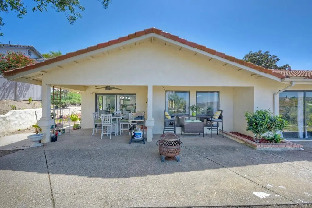https://cdn.realtyfeed.com/cdn/127/306695832/dfd6405650e9ce2790231b5b1846ab60.webp