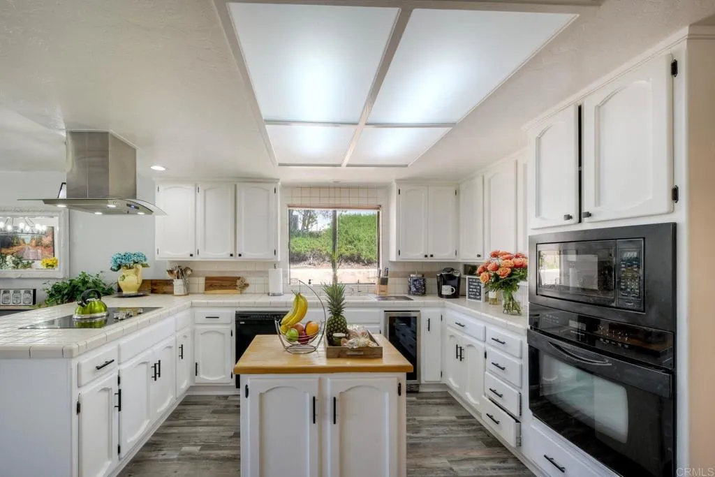 https://cdn.realtyfeed.com/cdn/127/306695832/e8d92972f103177e5030ec4a814761af.webp