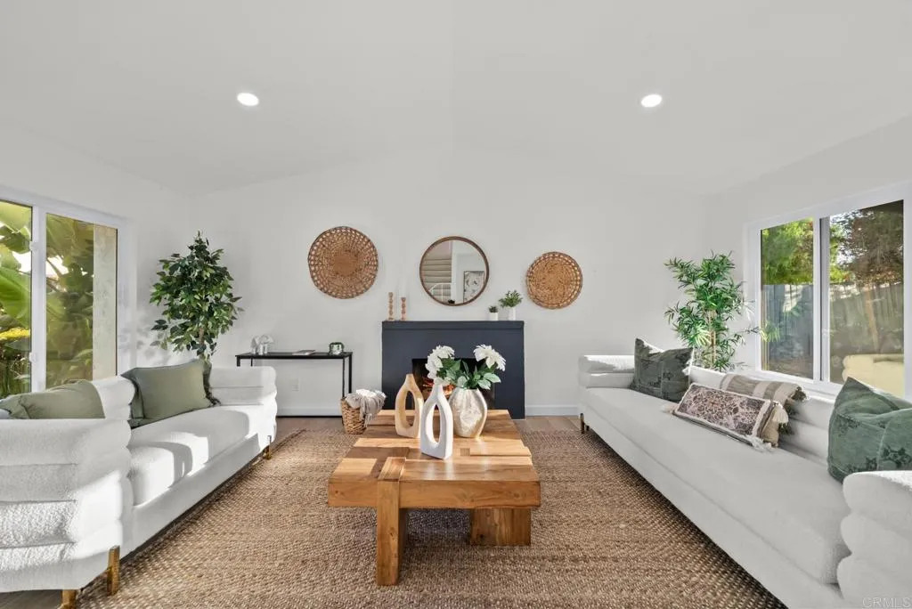 https://cdn.realtyfeed.com/cdn/127/306695840/0671052cc81bd1f94eb7cfbd175b8afc.webp
