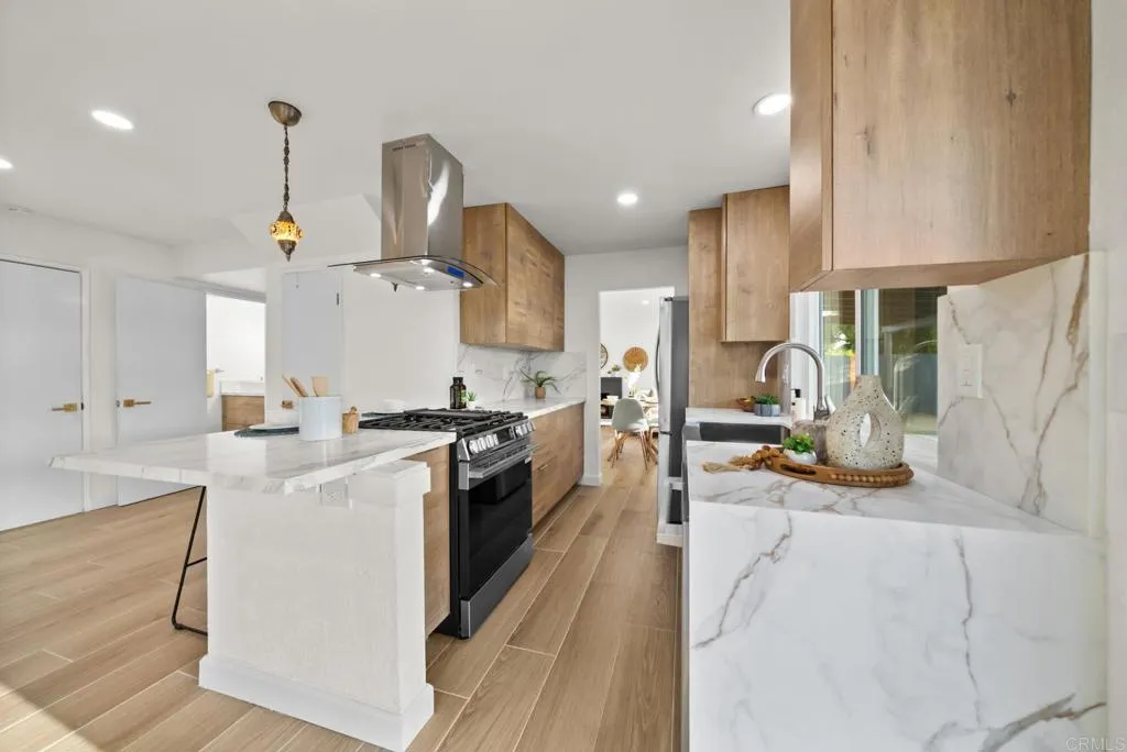 https://cdn.realtyfeed.com/cdn/127/306695840/2c03a3852aa985f655b654262a08cc54.webp