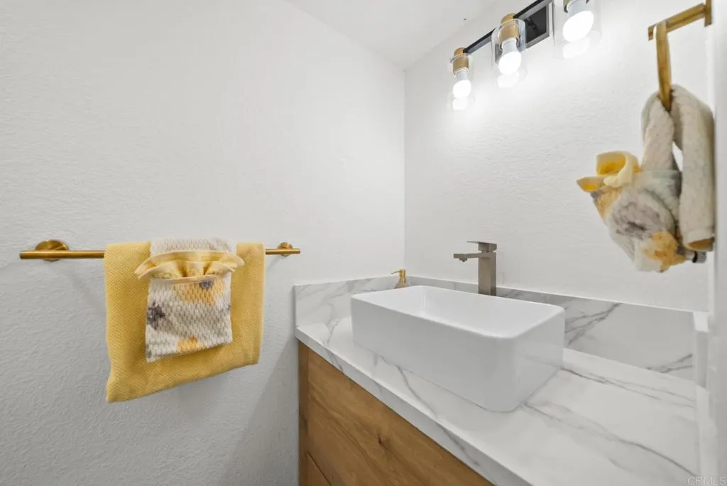 https://cdn.realtyfeed.com/cdn/127/306695840/494ac3bac0b012666a7feb6336c691ab.webp