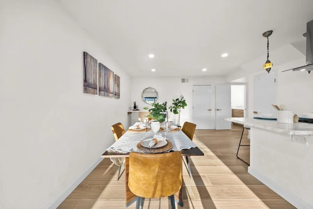 https://cdn.realtyfeed.com/cdn/127/306695840/7b81192eaced10e6effce87ab8a7b8c5.webp