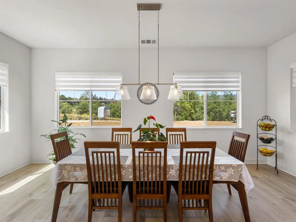 https://cdn.realtyfeed.com/cdn/127/306695850/5ce4464f6c5181550497d4183c9e191a.webp