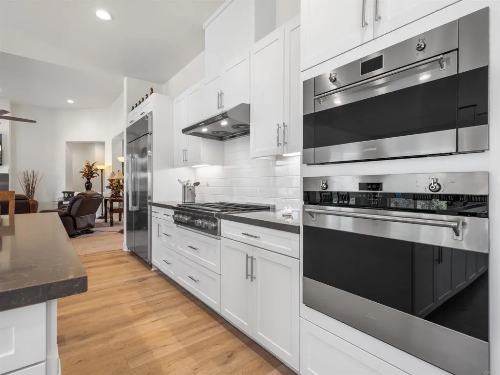https://cdn.realtyfeed.com/cdn/127/306695850/88ea0344f82c379b70d286bd57ae3b93.webp