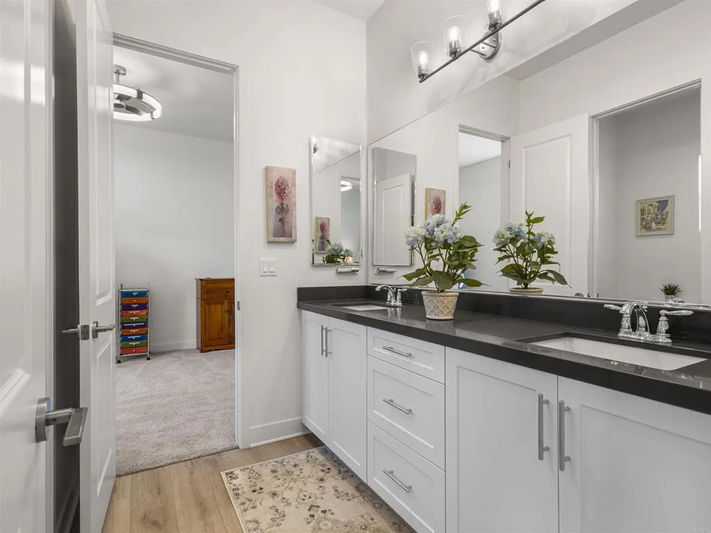 https://cdn.realtyfeed.com/cdn/127/306695850/92df0aec8900c20b77c32892a78ce03c.webp