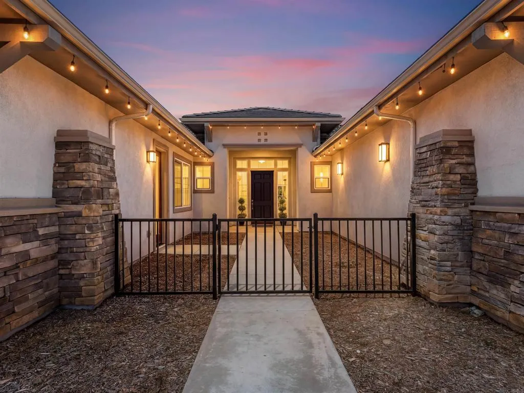https://cdn.realtyfeed.com/cdn/127/306695850/a8b91978f31733d5ec2b85b6f032cd73.webp