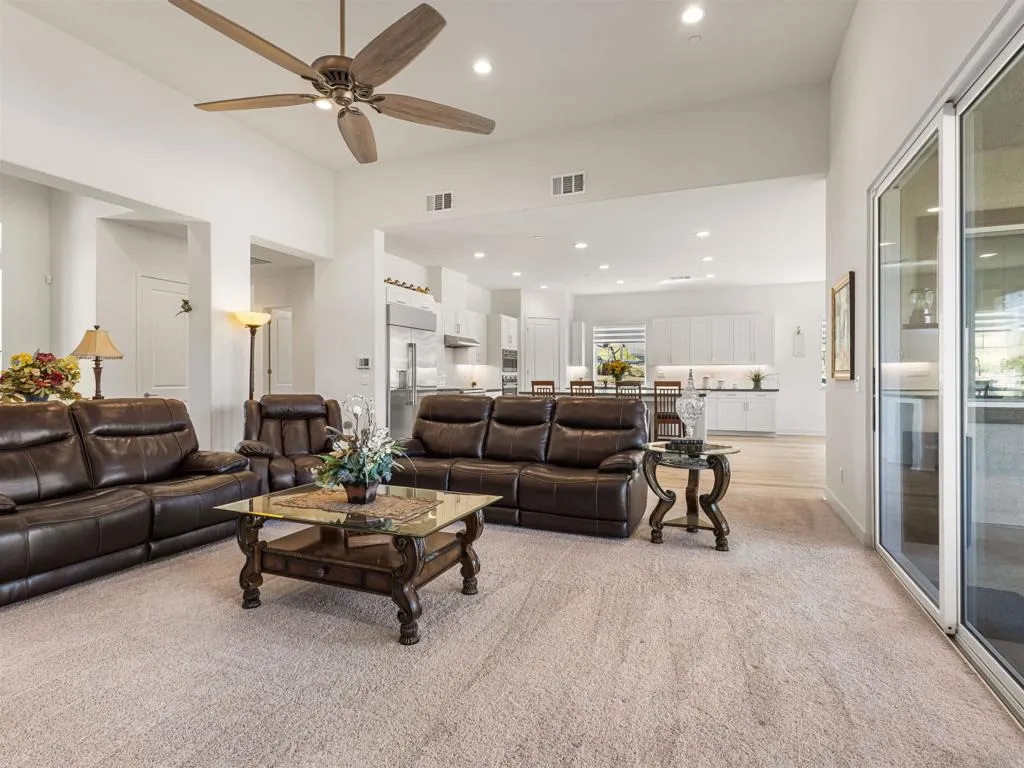 https://cdn.realtyfeed.com/cdn/127/306695850/c89c345e924c495ffb661318d590f52b.webp