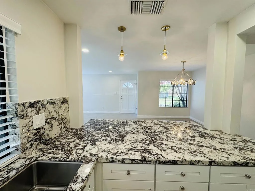https://cdn.realtyfeed.com/cdn/127/306695862/a2c29199162f31e2f004336157b7d118.webp