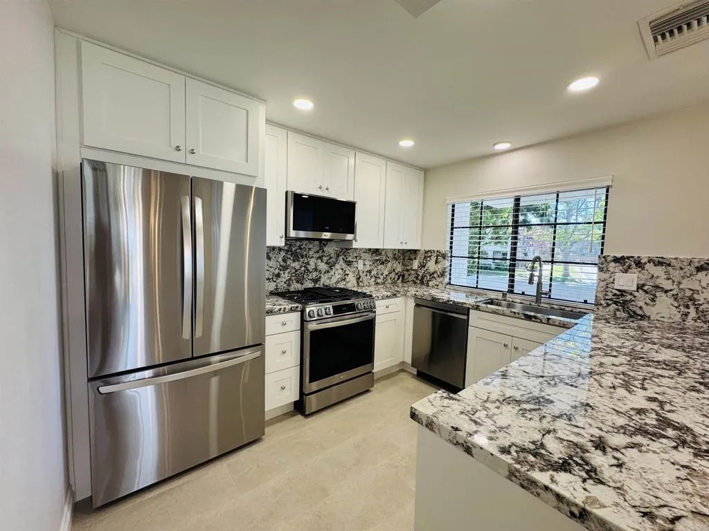 Photo #8: NDP2603768 Listing: Photo #8