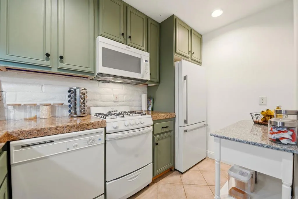 Photo #2: PTP2602935 Listing: Photo #2