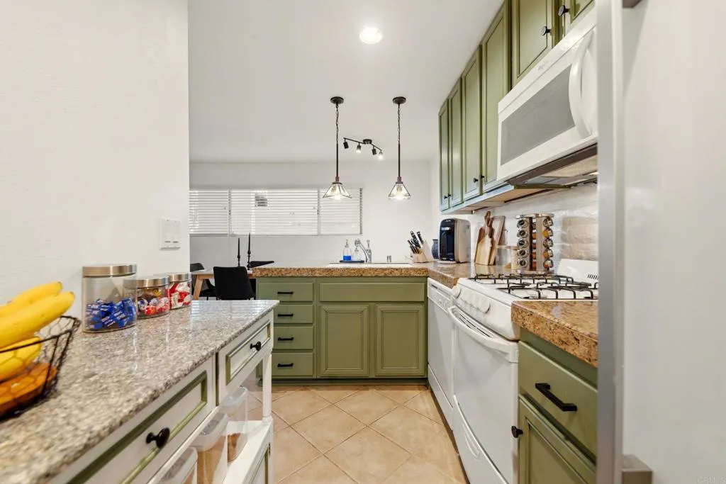 Photo #4: PTP2602935 Listing: Photo #4