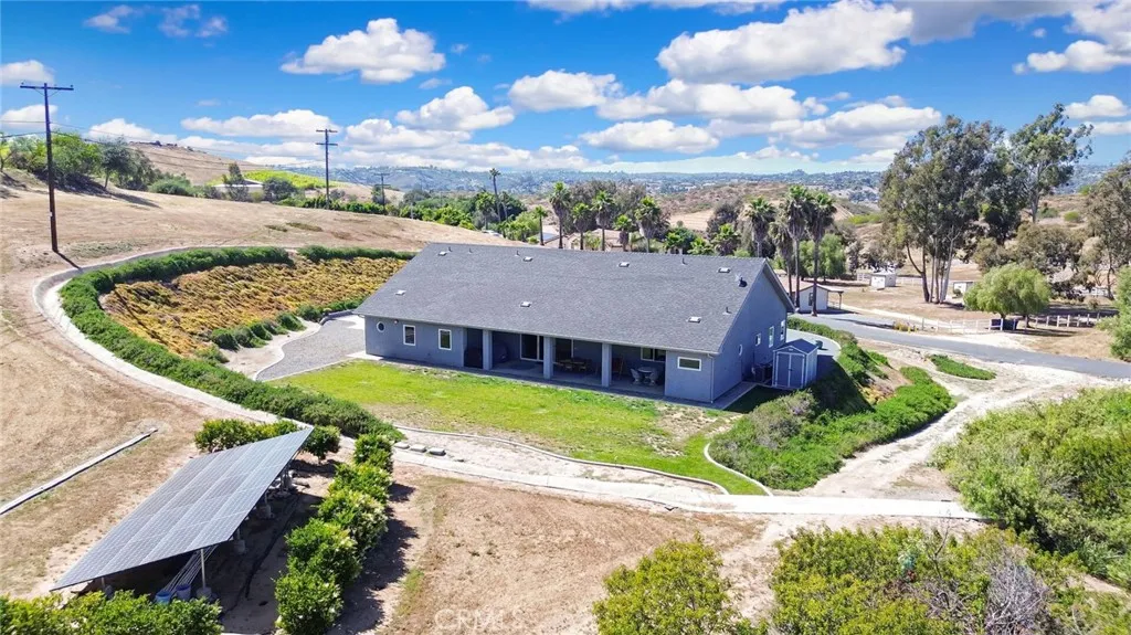 https://cdn.realtyfeed.com/cdn/127/306696026/11c580ccffdb52346cae3f39ff952bc4.webp