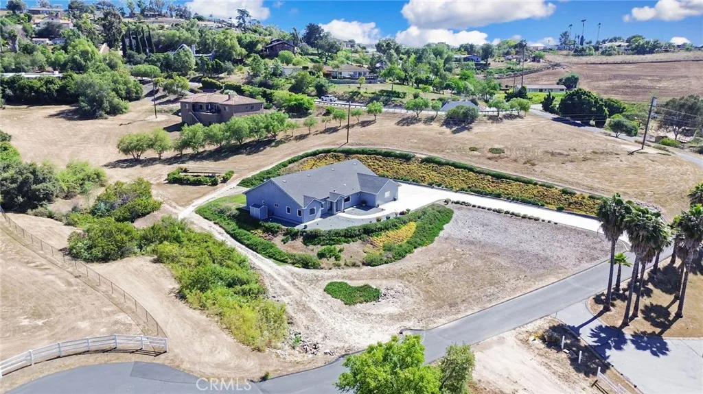 https://cdn.realtyfeed.com/cdn/127/306696026/16f564bfcd0ab9547f5a5119e169ac8a.webp