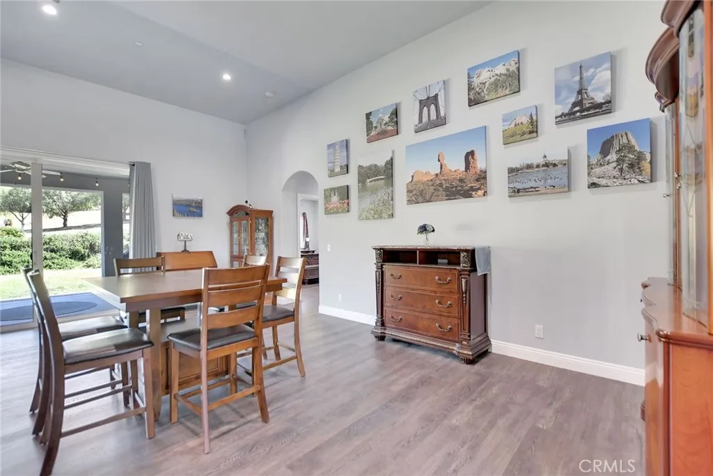 https://cdn.realtyfeed.com/cdn/127/306696026/2d3ecc85e0f8f01a4bb81844029fc80f.webp