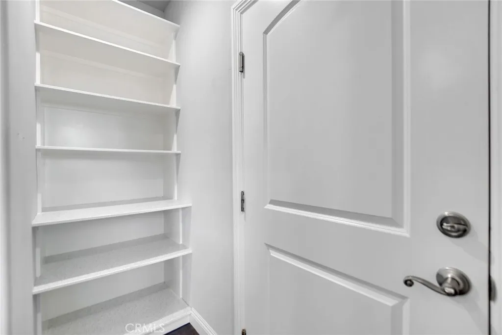 https://cdn.realtyfeed.com/cdn/127/306696026/489b8ff84e3d90b48dc1a65d362b48ef.webp