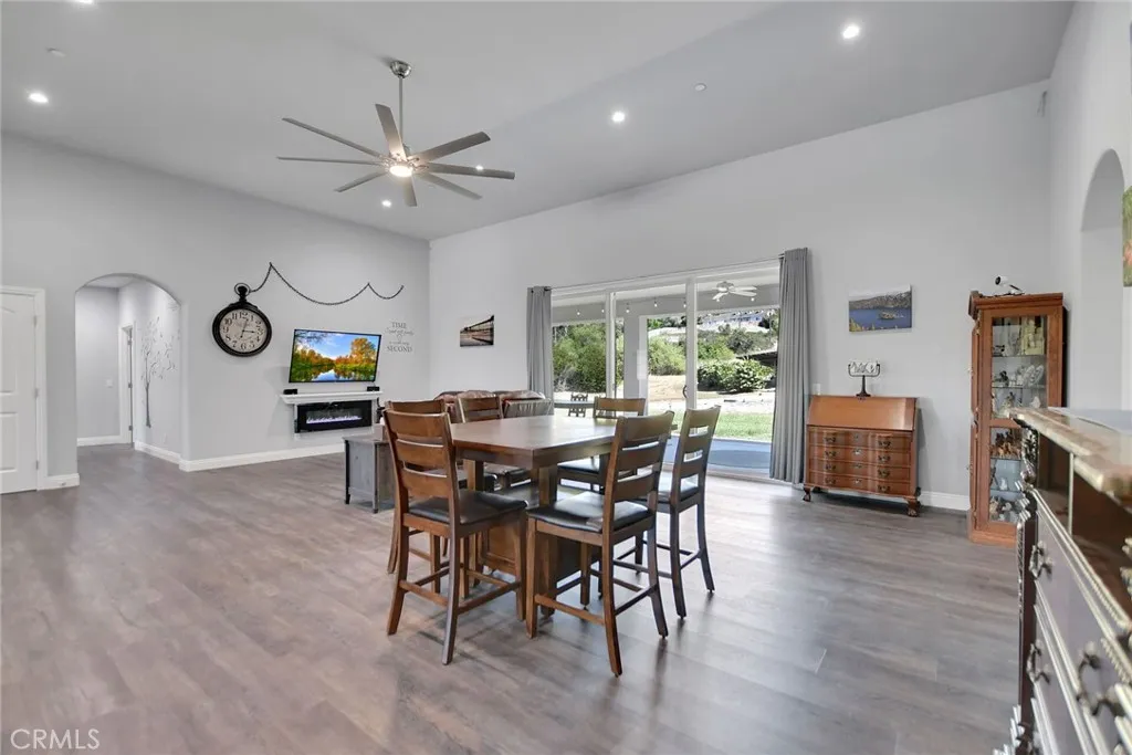 https://cdn.realtyfeed.com/cdn/127/306696026/ae525fa9cdd3903365951a36fc362f21.webp