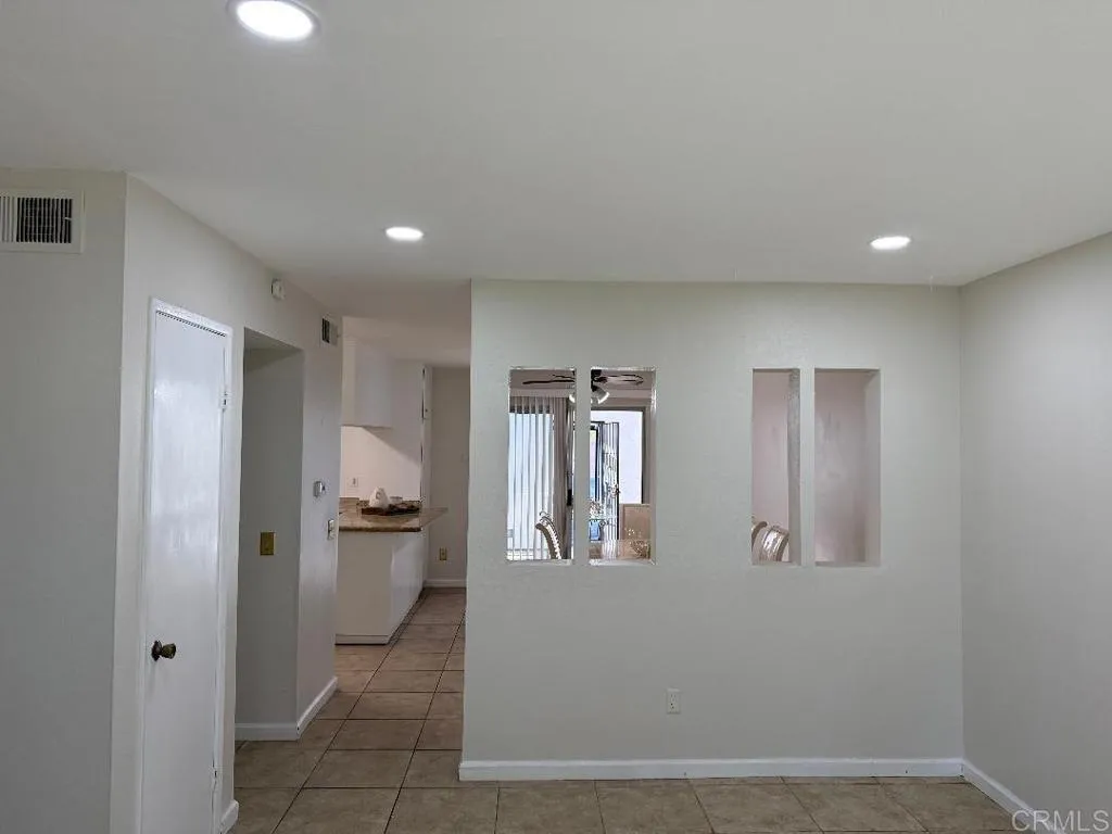 https://cdn.realtyfeed.com/cdn/127/306696078/6cd8360bc8aa6fcb474f159059c5d59d.webp