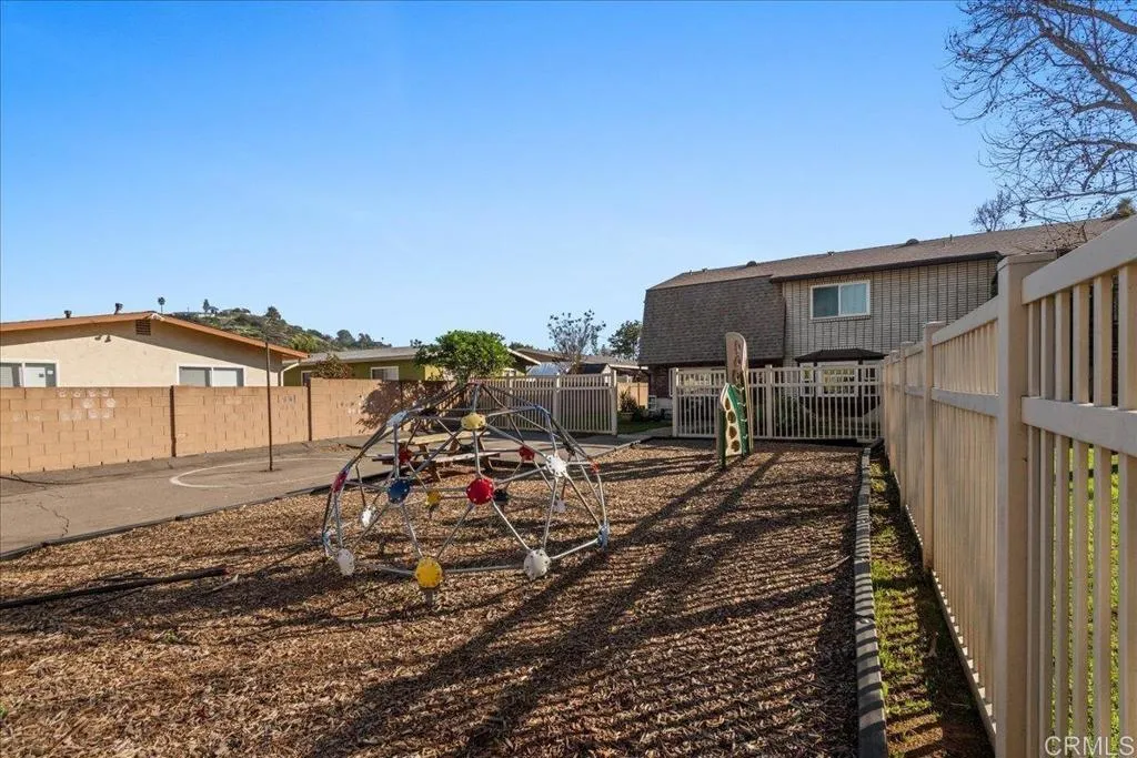 https://cdn.realtyfeed.com/cdn/127/306696078/de8567b03c25a72c22879649bdd2cac8.webp