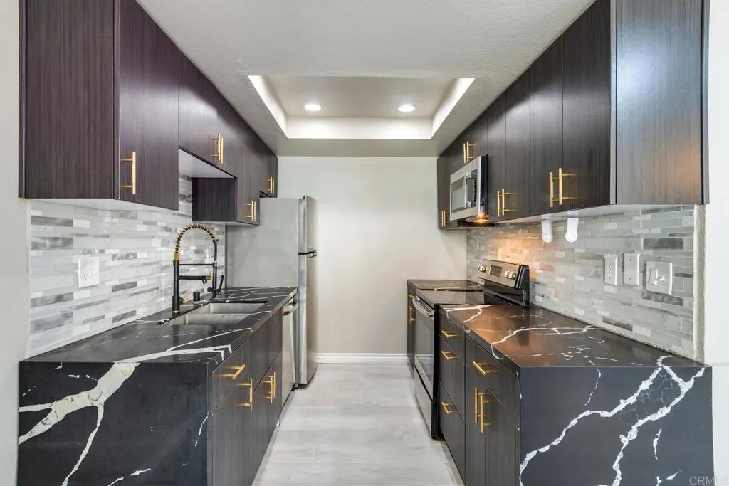 4044 Crystal Dawn Ln UNIT 103, San Diego, CA, 92122