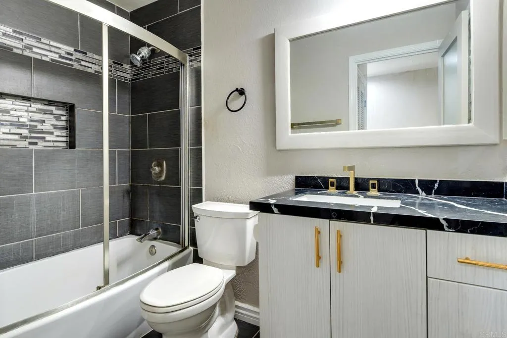 https://cdn.realtyfeed.com/cdn/127/306696100/b6c993a52c93b43e8efe814986b3185f.webp