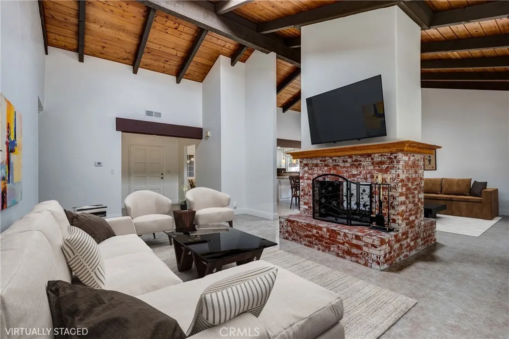 https://cdn.realtyfeed.com/cdn/127/306696106/0bbba28e01249c7d4ae54018145d4fe0.webp