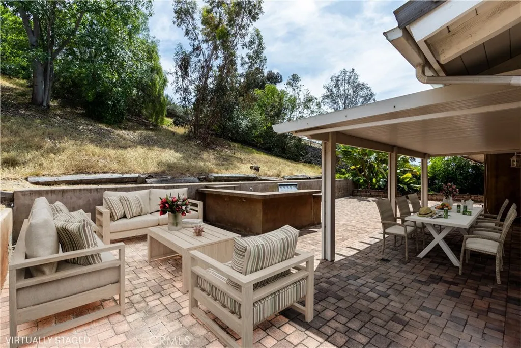 https://cdn.realtyfeed.com/cdn/127/306696106/cdb8225bfe99db690edf5525c334e516.webp
