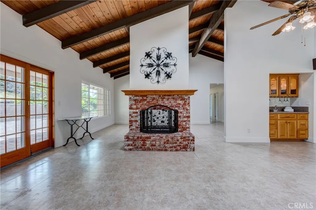 https://cdn.realtyfeed.com/cdn/127/306696106/d2b0ffb6a71bb2a1f46589f7b97f83a3.webp