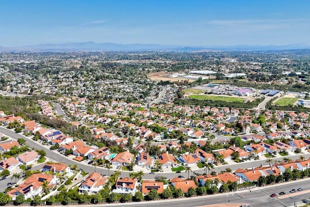 https://cdn.realtyfeed.com/cdn/127/306696224/15813a6e58e00ee6085e095a621f3b4a.webp