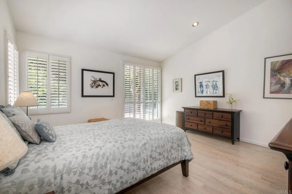 https://cdn.realtyfeed.com/cdn/127/306696224/348970d0661791e43598ebaad5406f92.webp