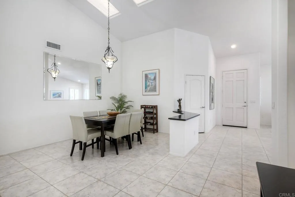 https://cdn.realtyfeed.com/cdn/127/306696224/3fa700143fd071a216ab3fd5f5341c14.webp