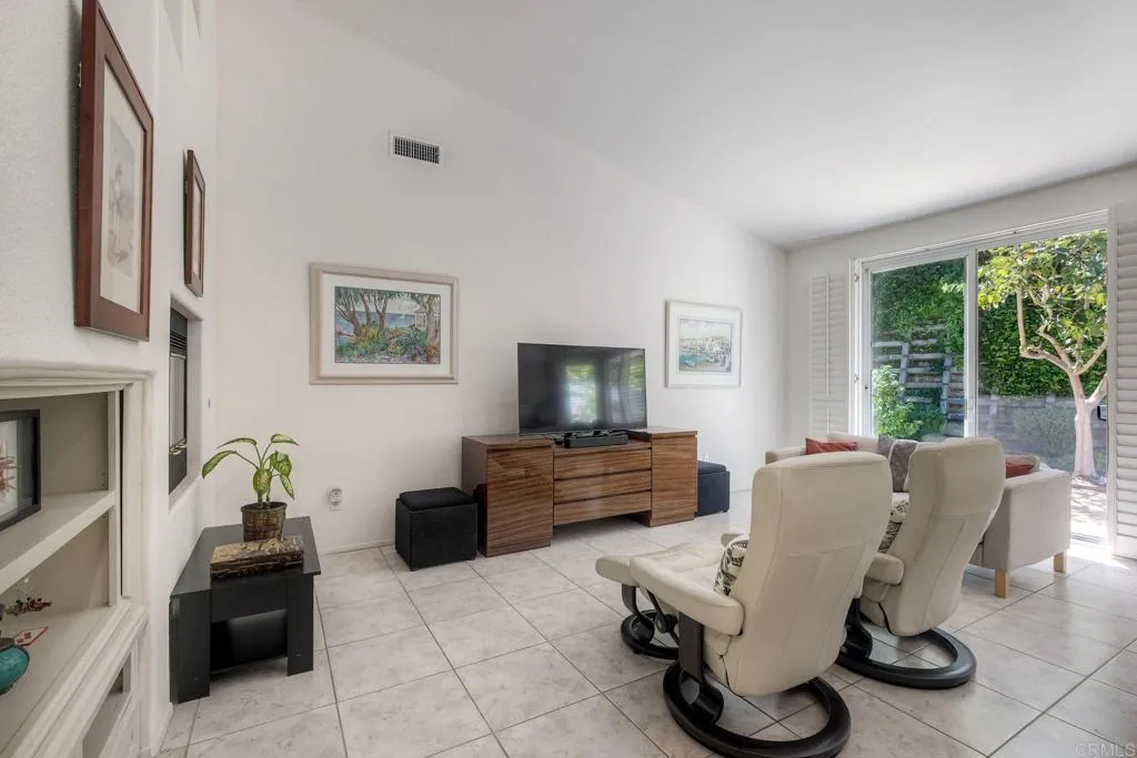https://cdn.realtyfeed.com/cdn/127/306696224/4ec46dc37b49eaf7740c403504a4d32e.webp