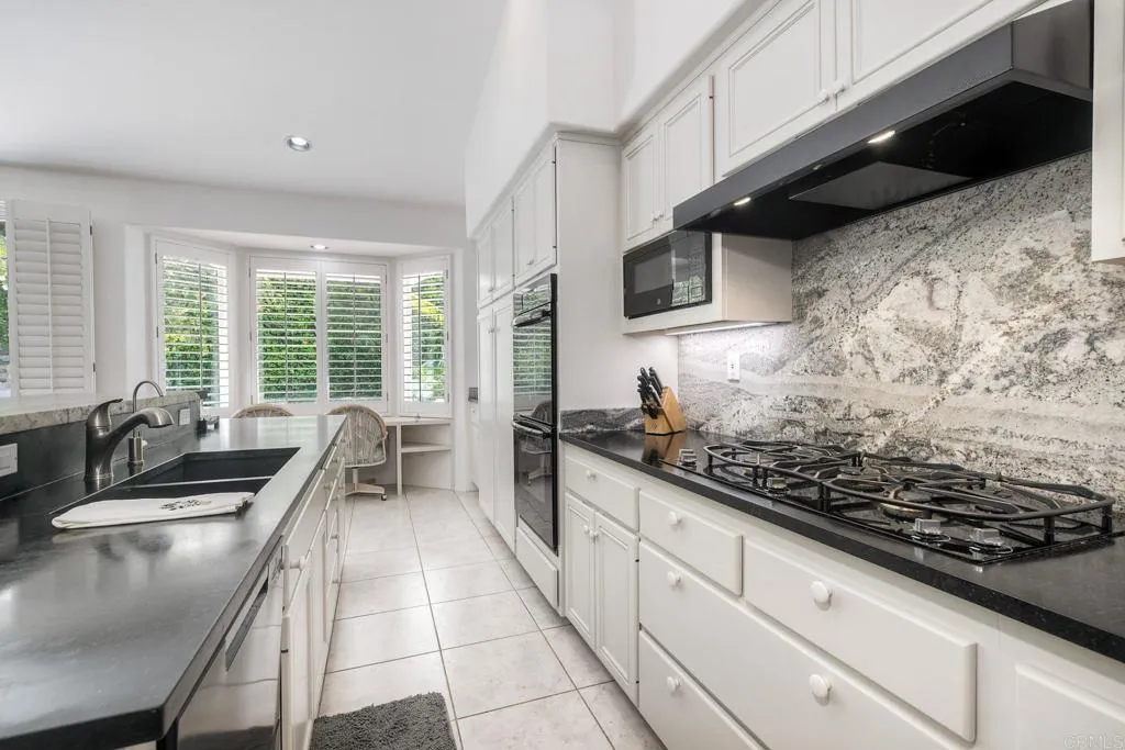 https://cdn.realtyfeed.com/cdn/127/306696224/6b7c2adec48dfafee92ace943400612a.webp
