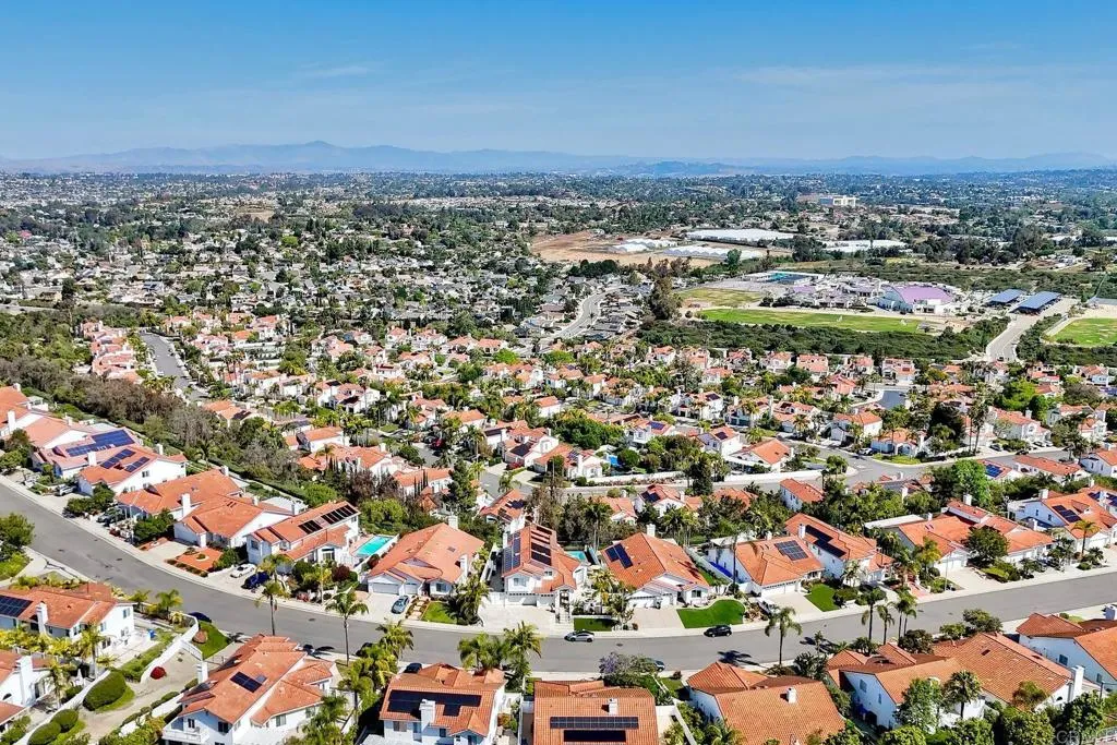 https://cdn.realtyfeed.com/cdn/127/306696224/b228d096c54f0814962a94a49c693c8b.webp