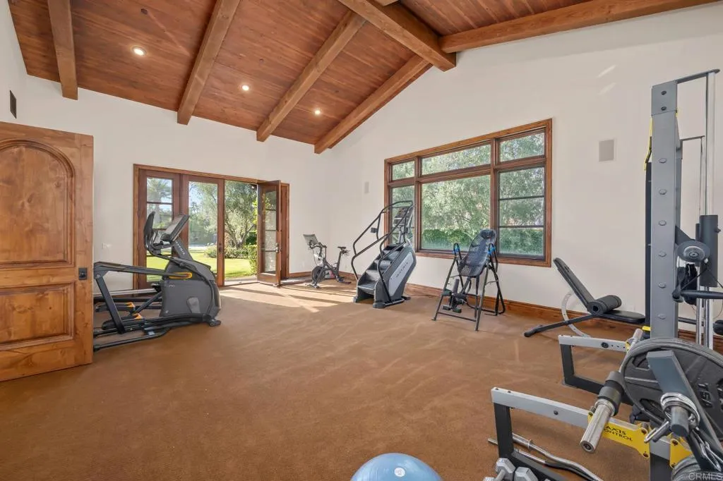 https://cdn.realtyfeed.com/cdn/127/306696311/79f16eecdc78c12af028aa5901c34bf7.webp