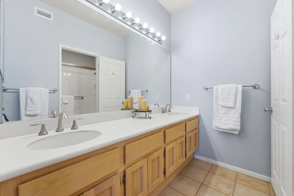 https://cdn.realtyfeed.com/cdn/127/306696315/cd562f4b563f519099b93e54a62c129f.webp