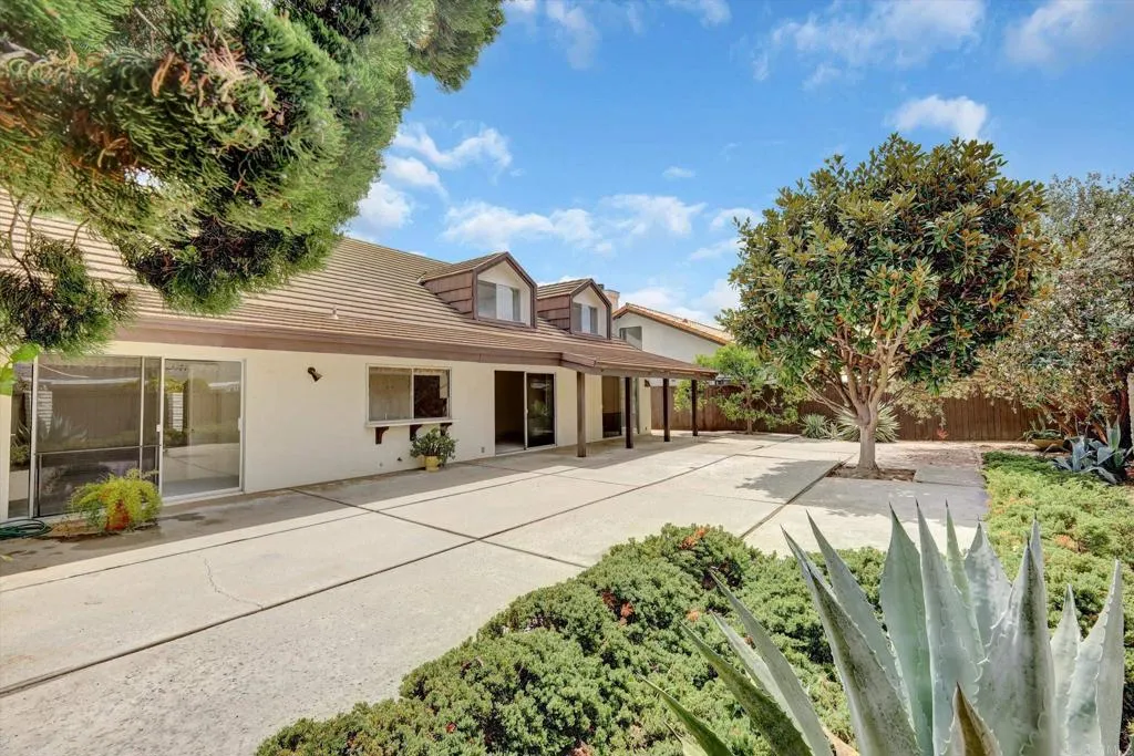 https://cdn.realtyfeed.com/cdn/127/306696318/5f8fd56318dd56767081850d78cc0a9c.webp