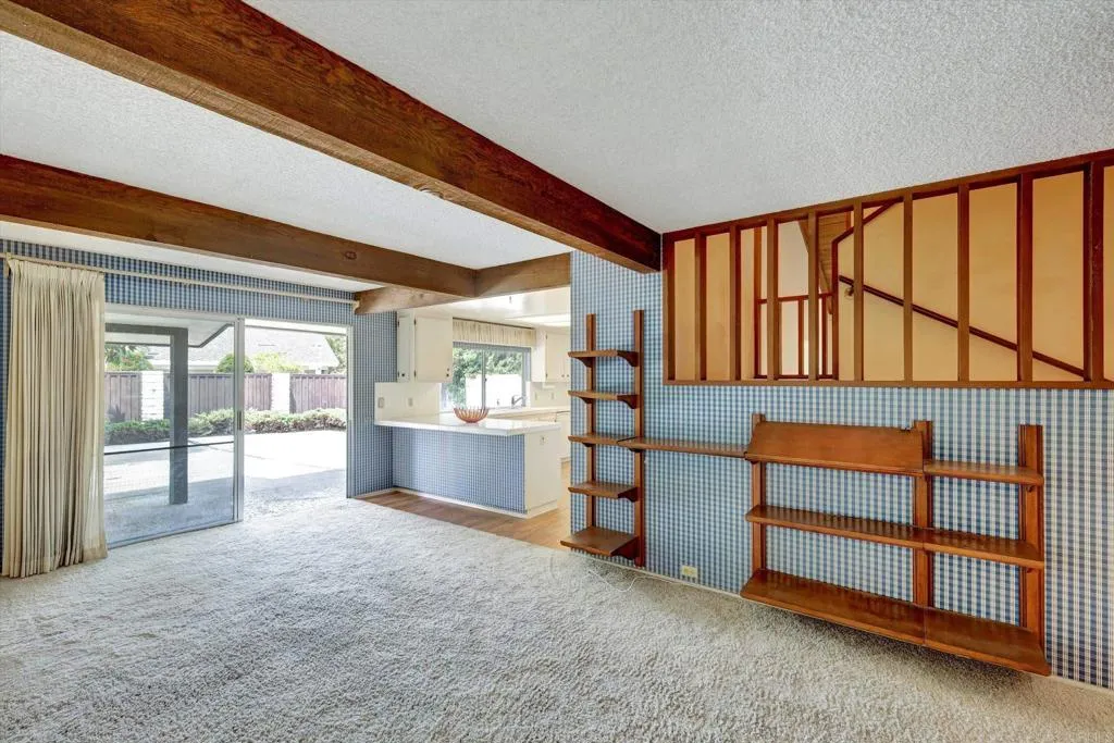 https://cdn.realtyfeed.com/cdn/127/306696318/6eca59275d71f99ac009e38350bba325.webp